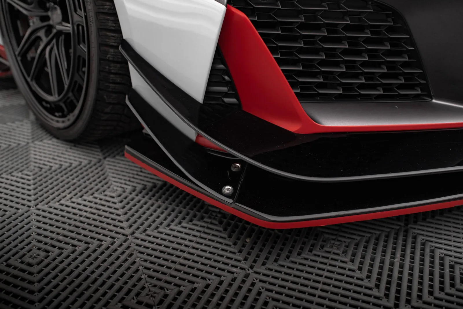 Lower Canardsy compatible with Audi R8 Mk2 Facelift