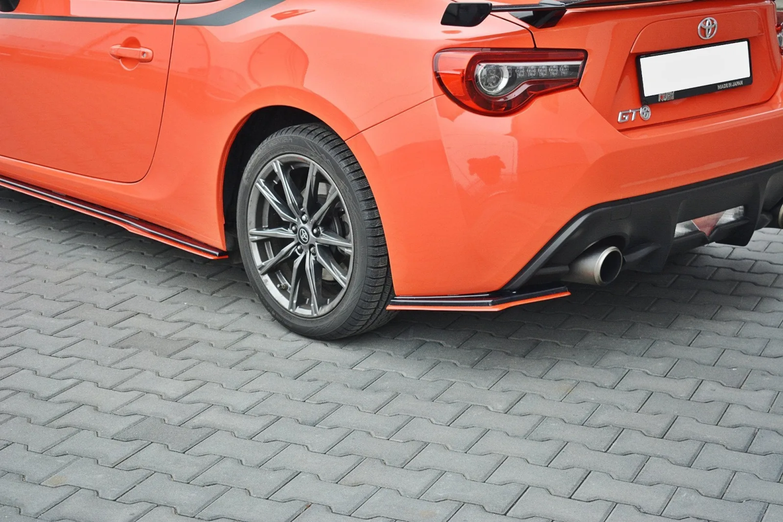 Rear Side Splitters V.2 compatible with TOYOTA GT86 Facelift