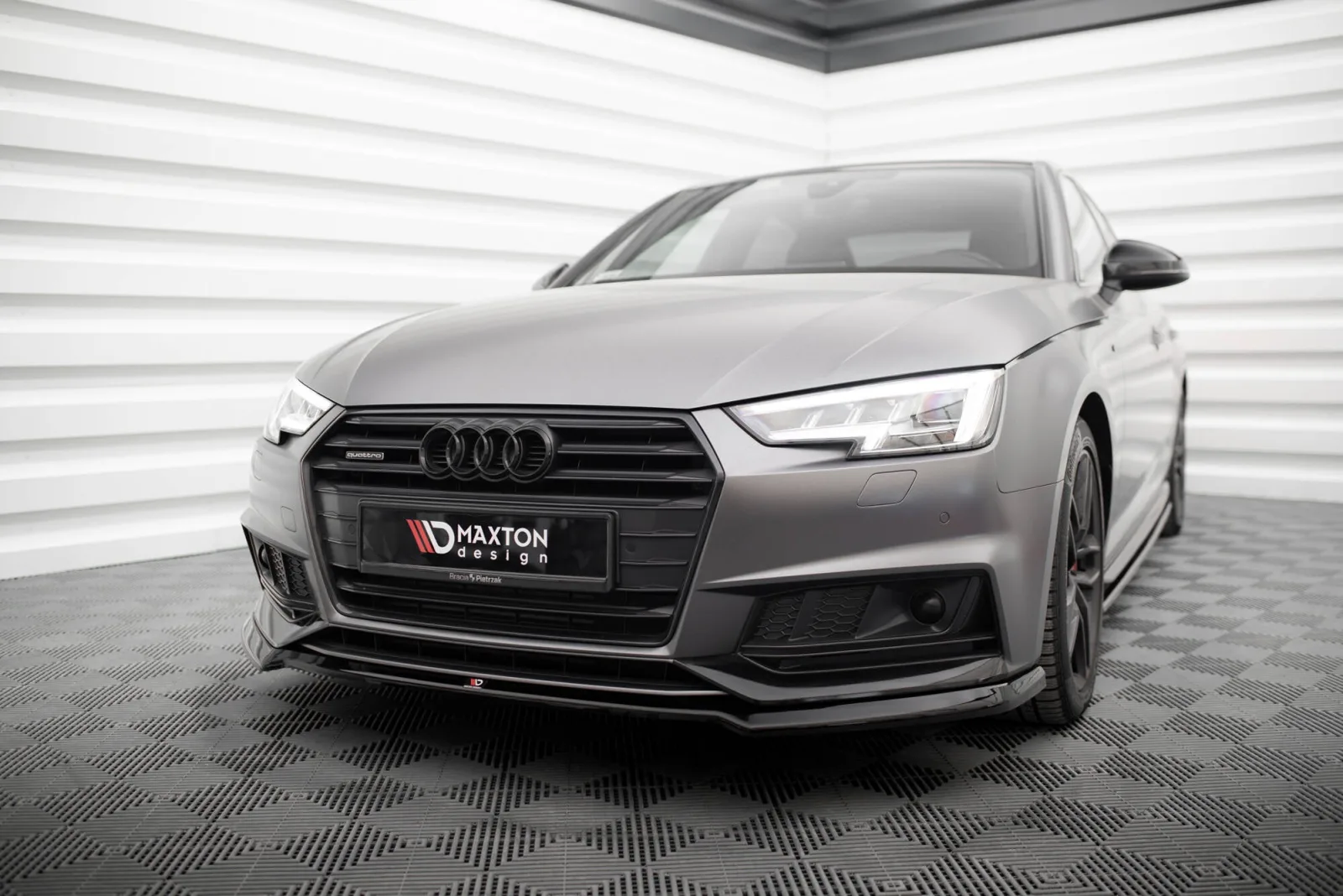 Front Splitter V.4 compatible with Audi S4 / A4 S-Line B9