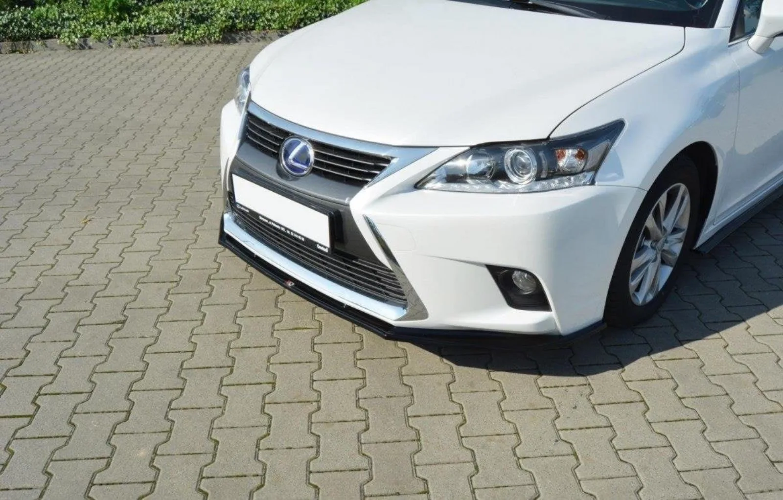 Front Splitter V.1 compatible with Lexus CT Mk1 Facelift