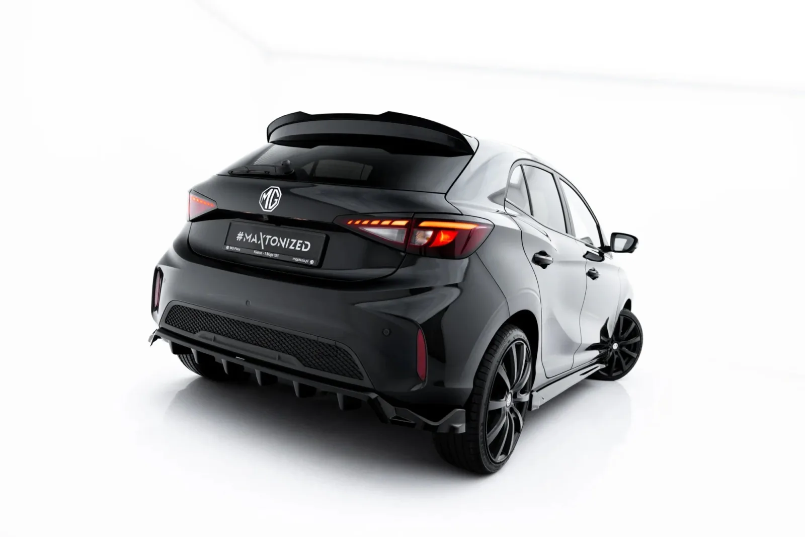 Rear Splitter (With Diffuser) compatible with MG 3 Mk1