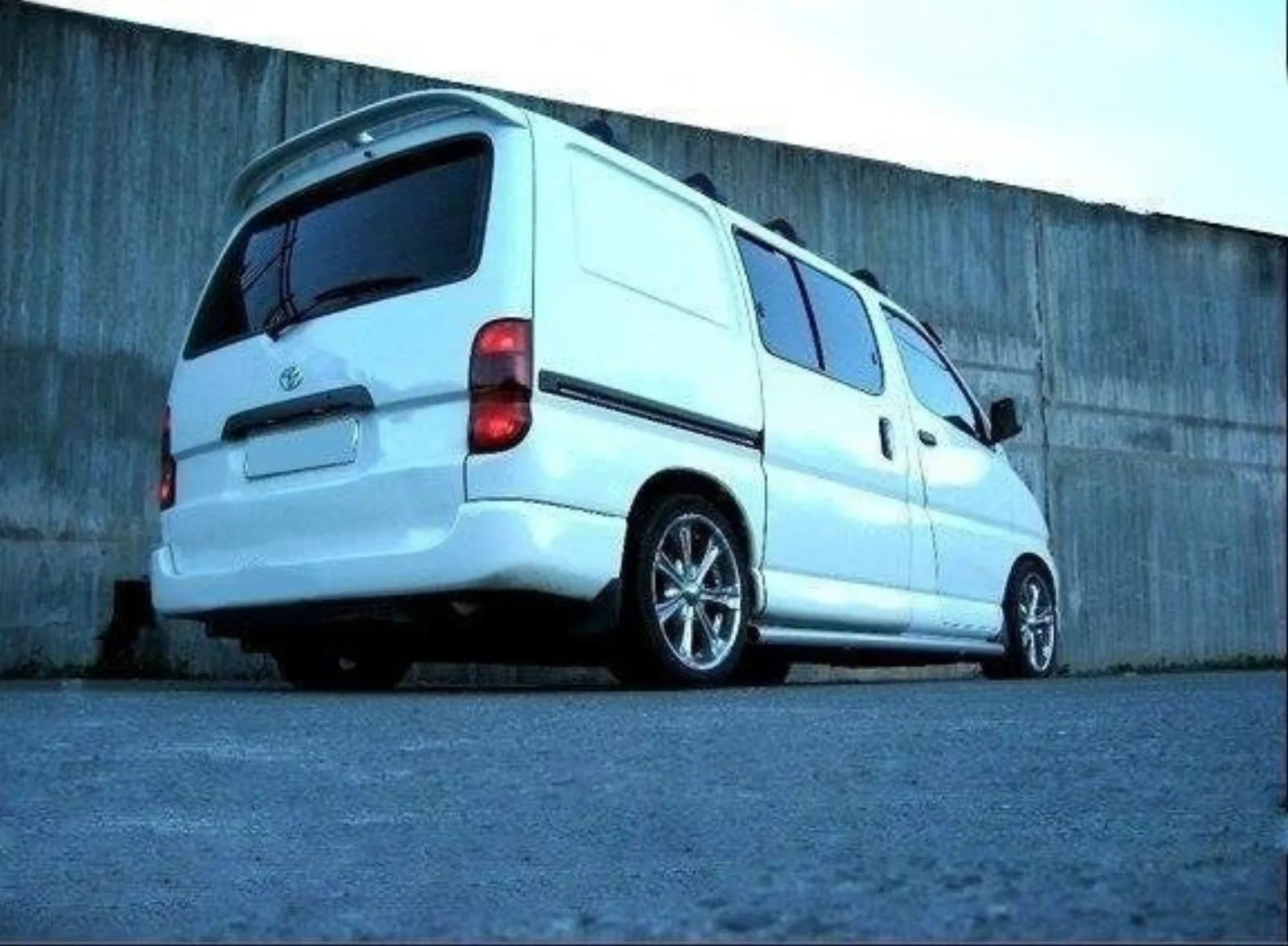 Spoiler Rear compatible with Toyota Hiace