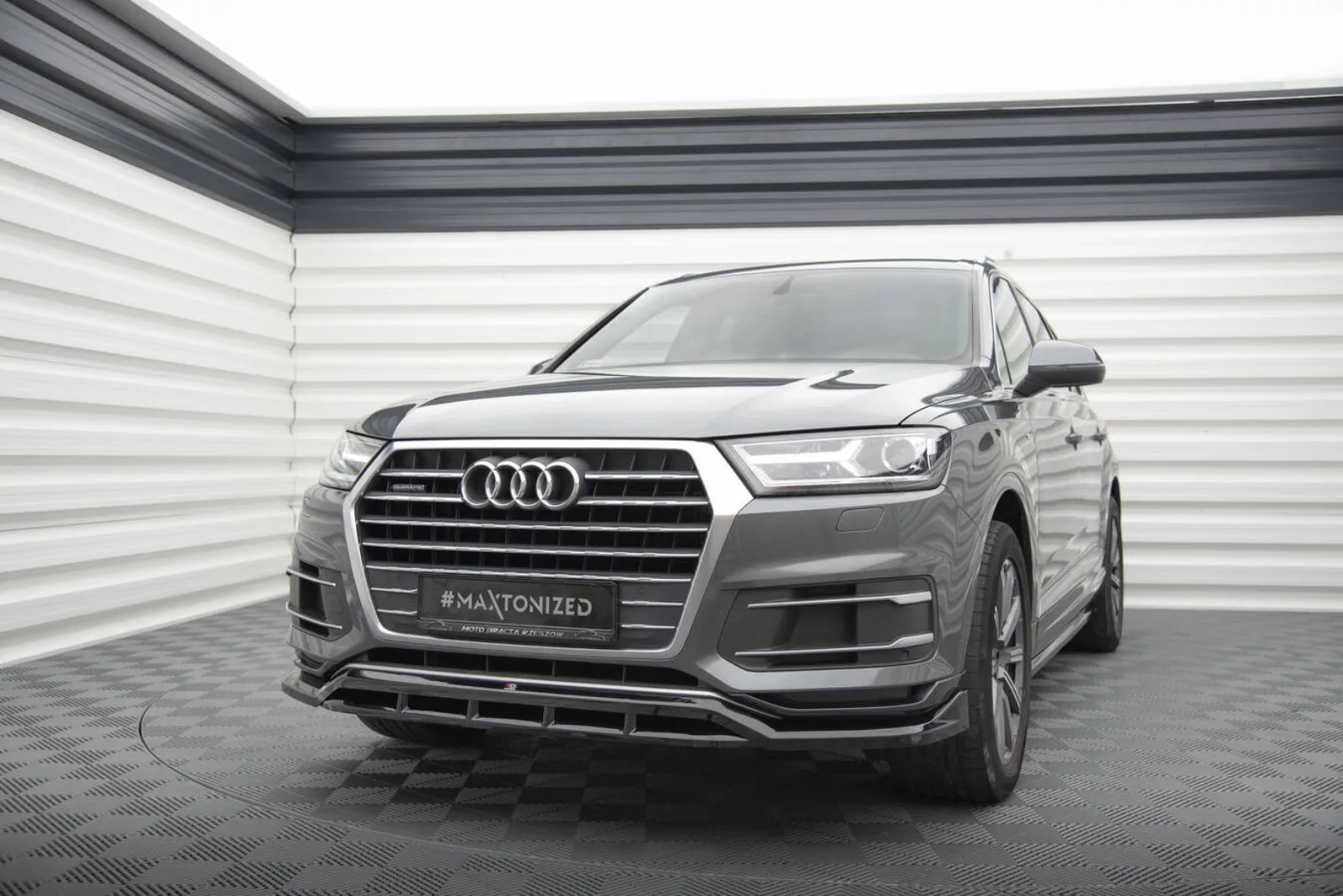 Front Splitter compatible with Audi Q7 Mk2