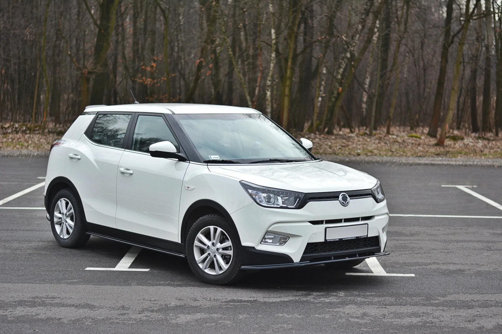 Front Splitter V.1 compatible with SSANGYONG TIVOLI