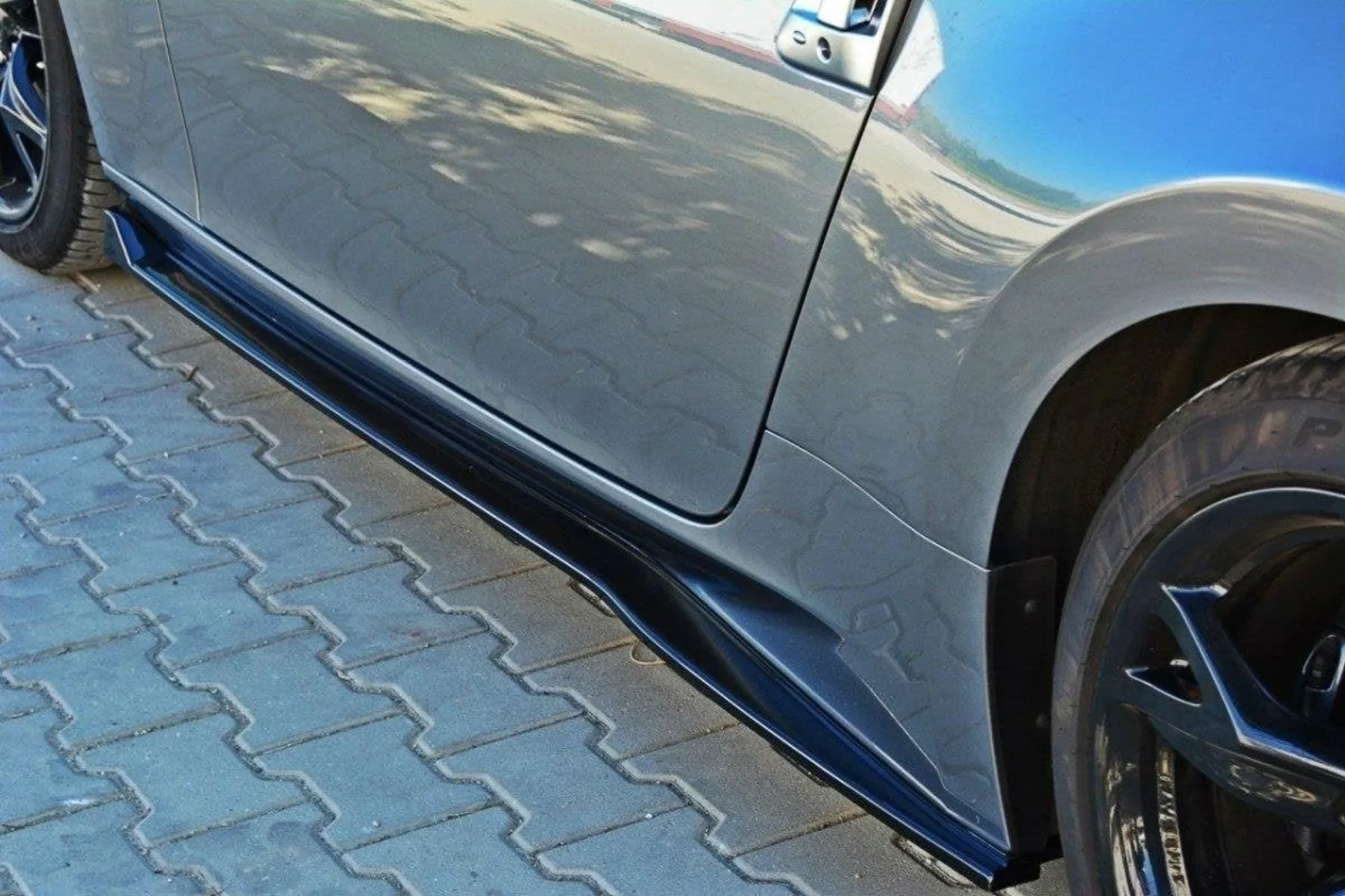 Side Skirts Diffusers V.1 compatible with Nissan 370Z