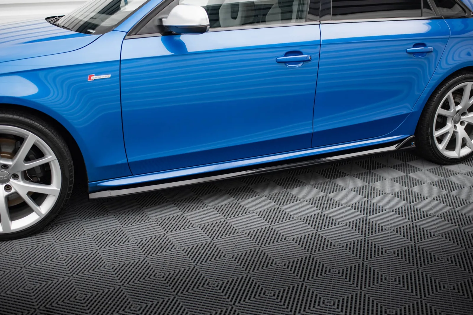 Side Skirts Diffusers V.4 compatible with Audi A4 / A4 S-Line / S4 B8