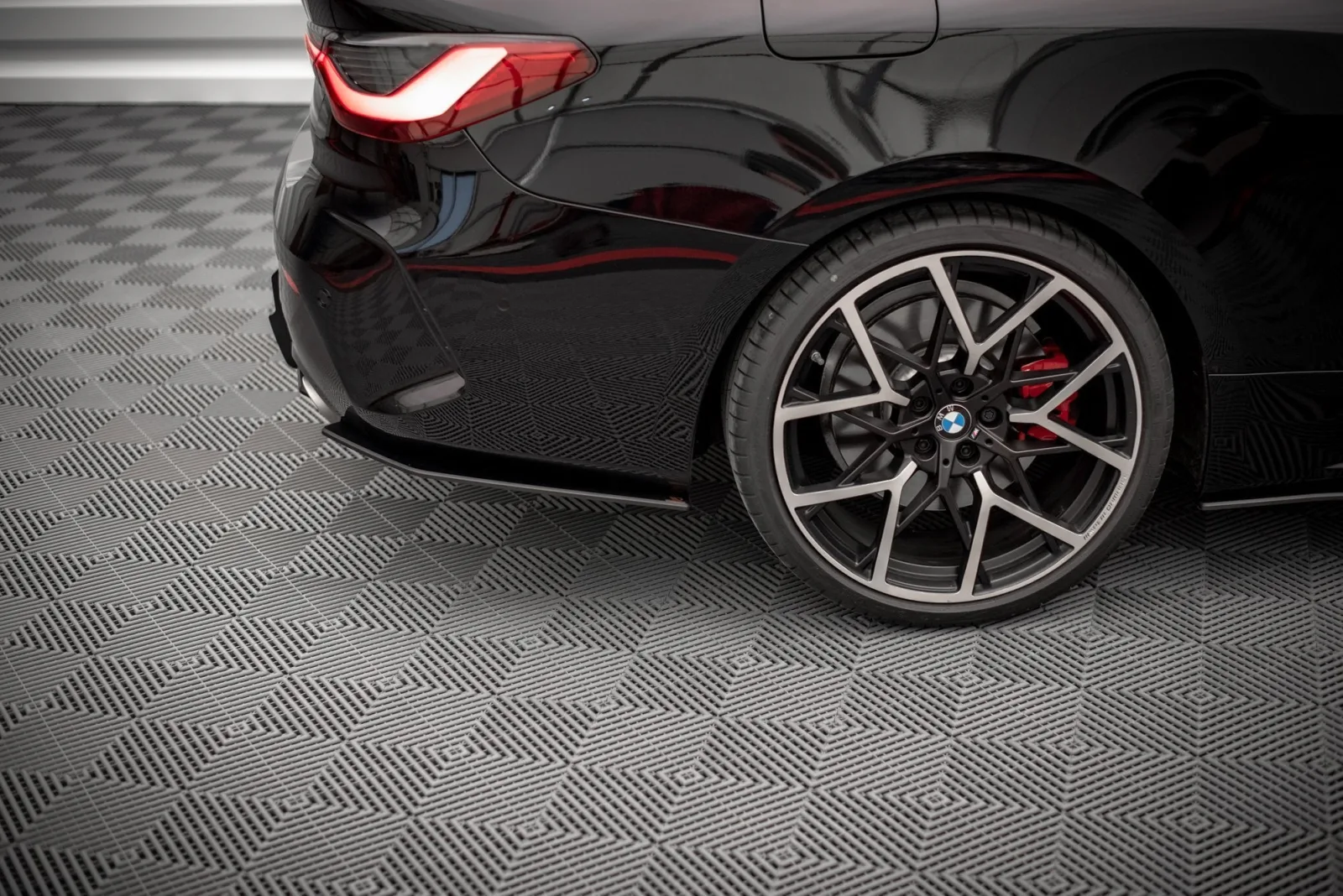 Rear Side Splitters Street Pro compatible with BMW 4 M-Pack G22 / G23 / G22 Facelift / G23 Facelift