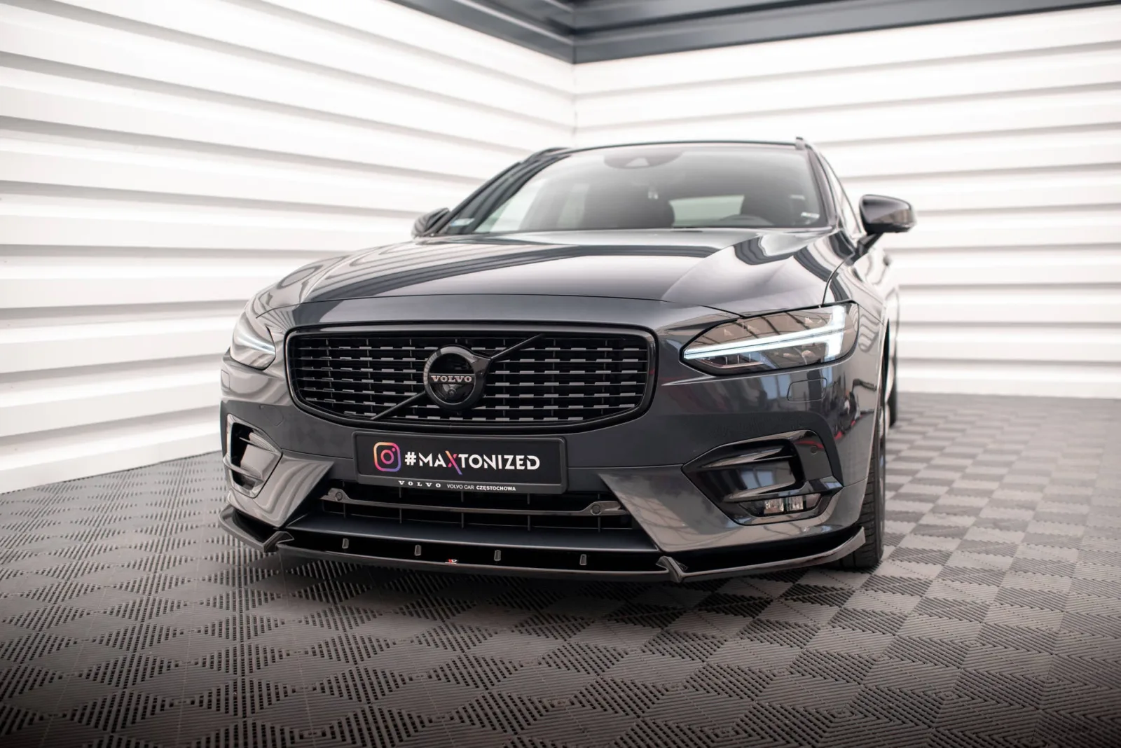 Front Splitter compatible with Volvo V90 / S90 R-Design Mk2