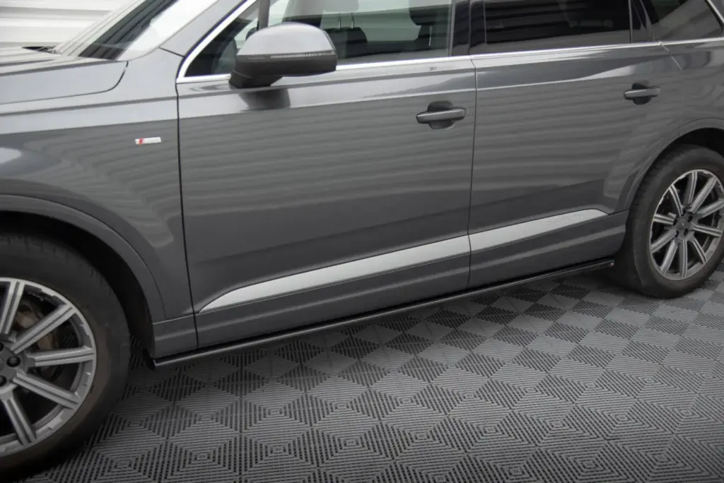 Side Skirts Diffusers compatible with Audi Q7 Mk2