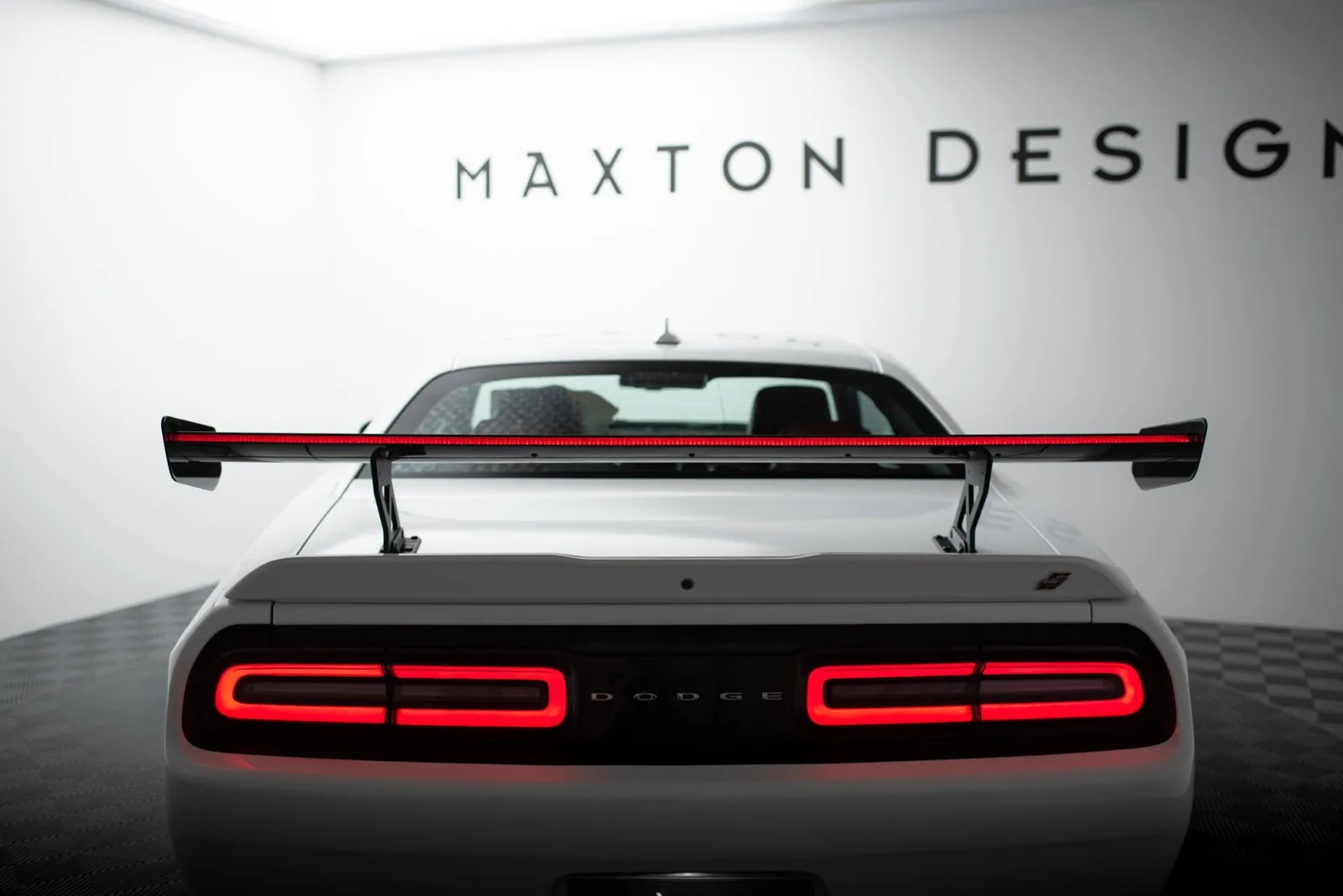 Carbon Spoiler + LED compatible with Dodge Challenger Mk3