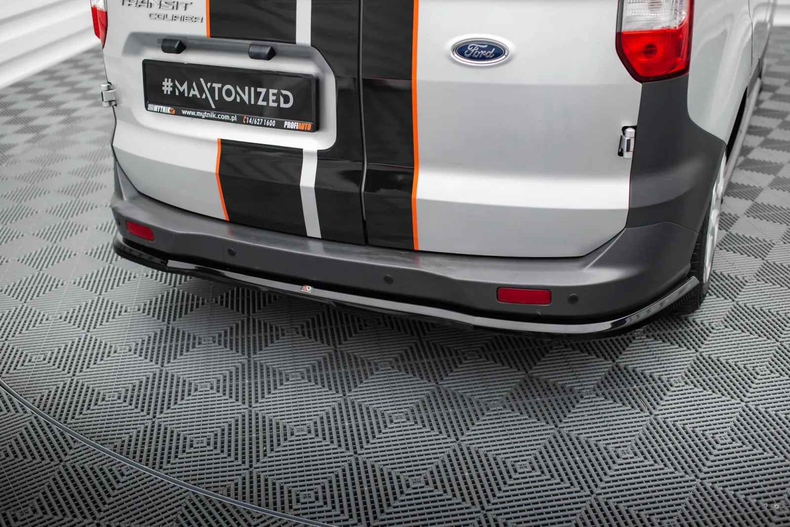 Rear Splitter compatible with Ford Transit Courier Mk1