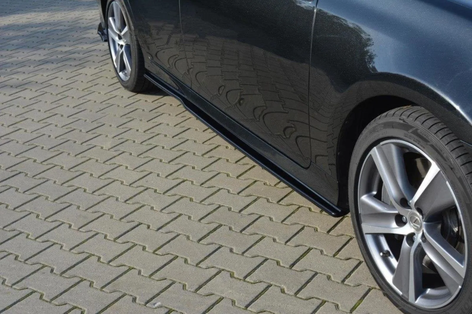 Side Skirts Diffusers compatible with Lexus GS Mk4 Facelift