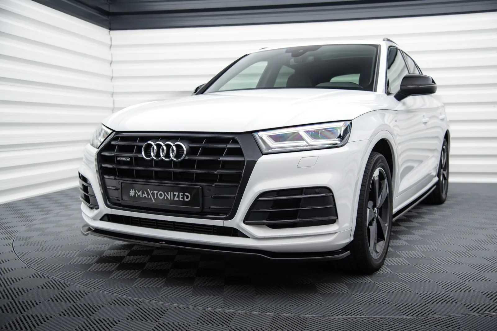 Front Splitter compatible with Audi SQ5/Q5 S-line Mk2