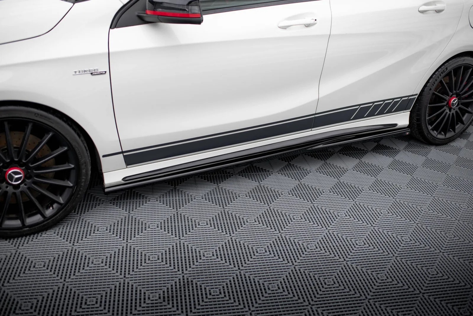 Side Skirts Diffusers compatible with Mercedes-Benz A45 AMG W176