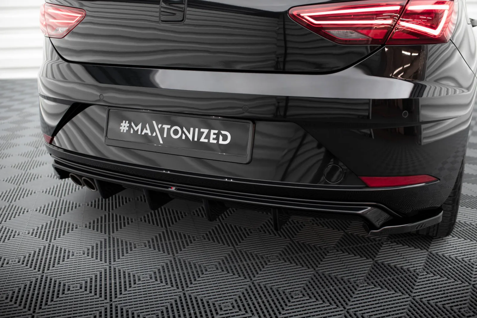 Rear Valance compatible with Seat Leon Mk3 Facelift