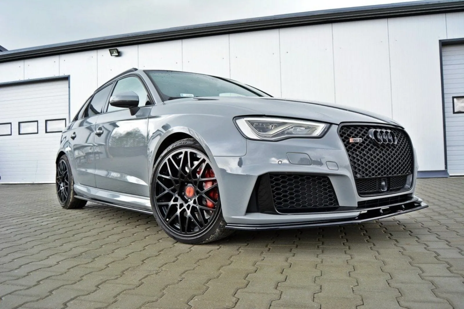 Front Splitter V.2 compatible with Audi RS3 8V Sportback