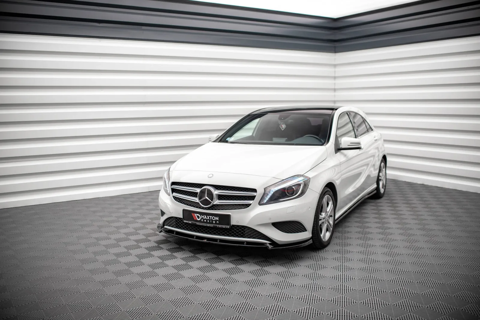 Front Splitter V.1 compatible with Mercedes-Benz A W176