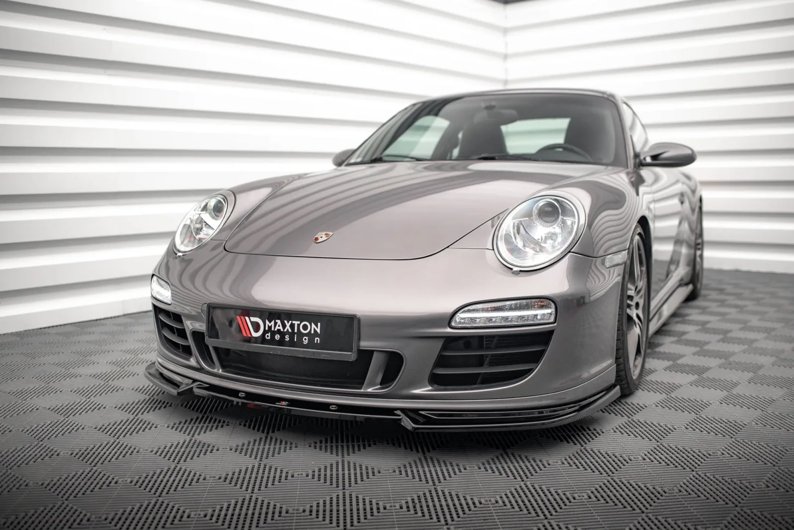 Front Splitter V.2 compatible with Porsche 911 Carrera GTS 997 Facelift
