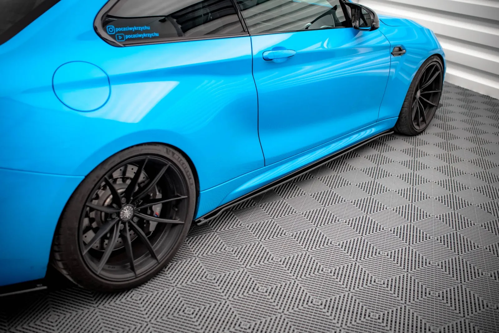 Side Skirts Diffusers Street Pro compatible with BMW M2 F87