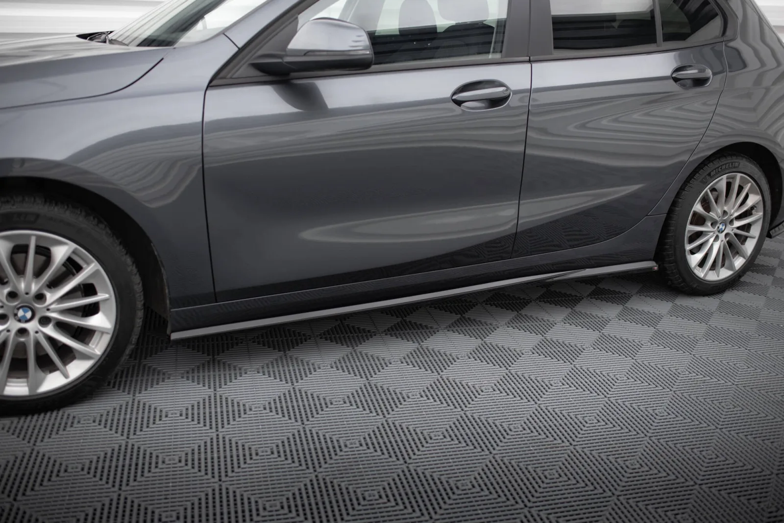 Side Skirts Diffusers compatible with BMW 1 F40