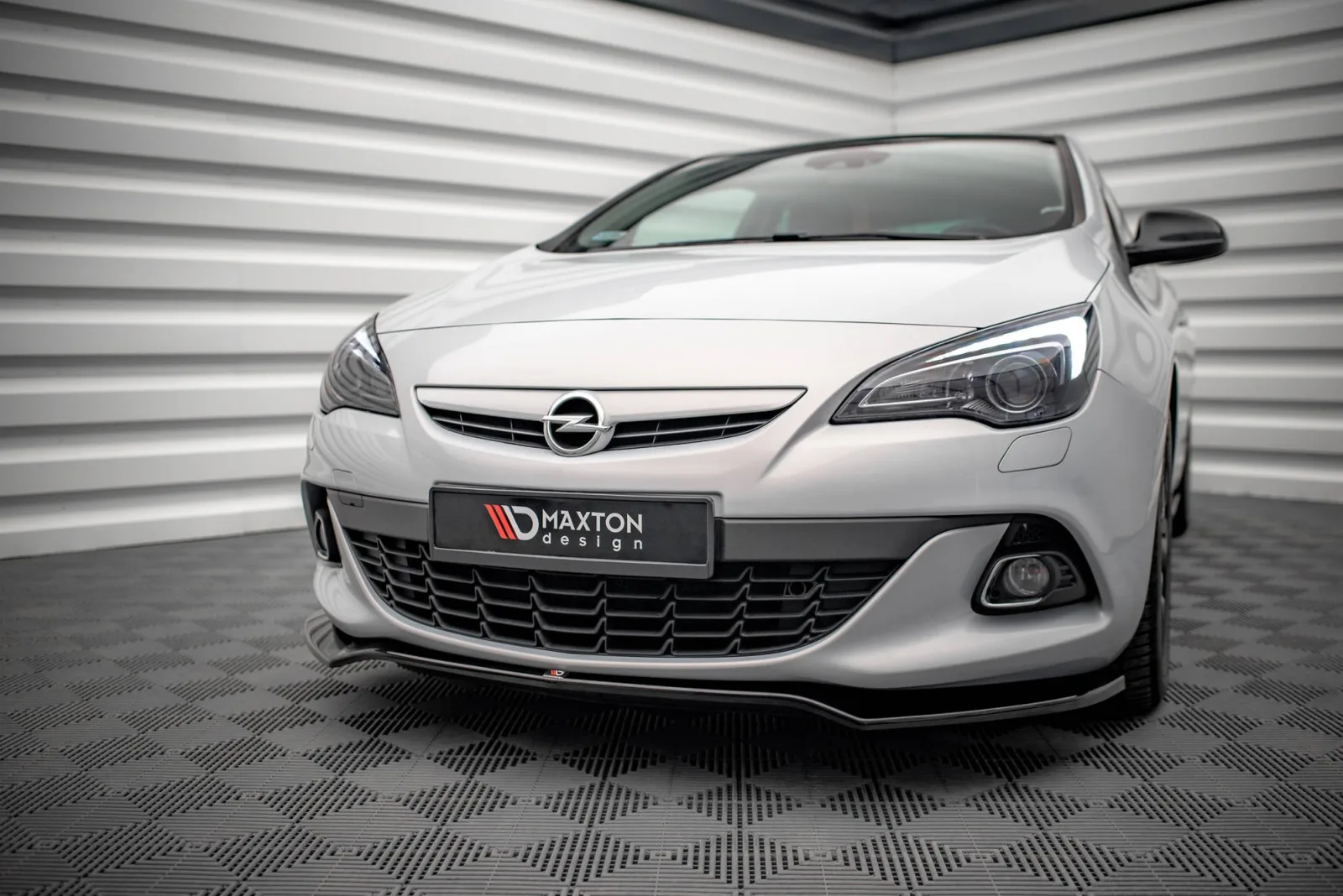 Front Splitter V.2 compatible with Opel Astra GTC OPC-Line J