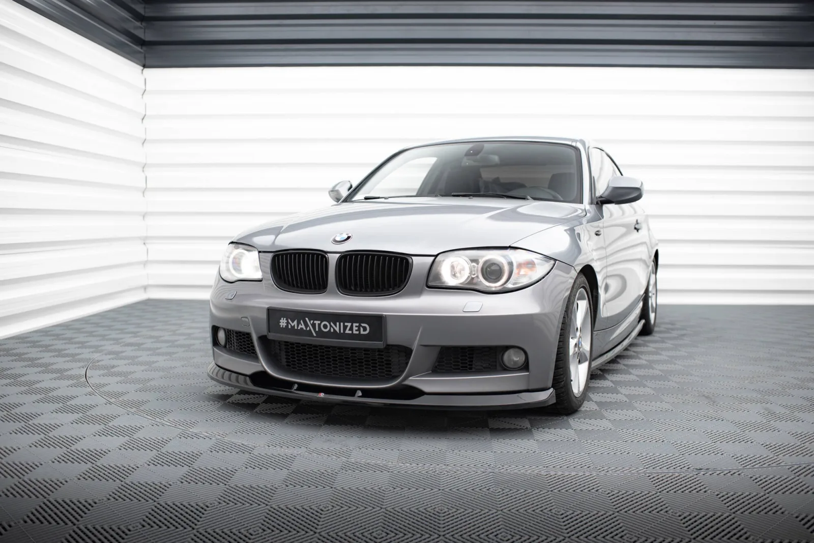 Front Splitter V.2 compatible with BMW 1 M-Pack E82