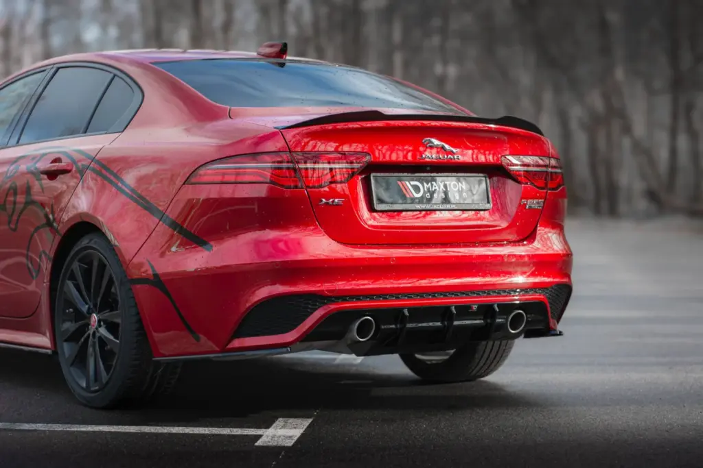 Spoiler Cap compatible with Jaguar XE R-Dynamic X760 Facelift