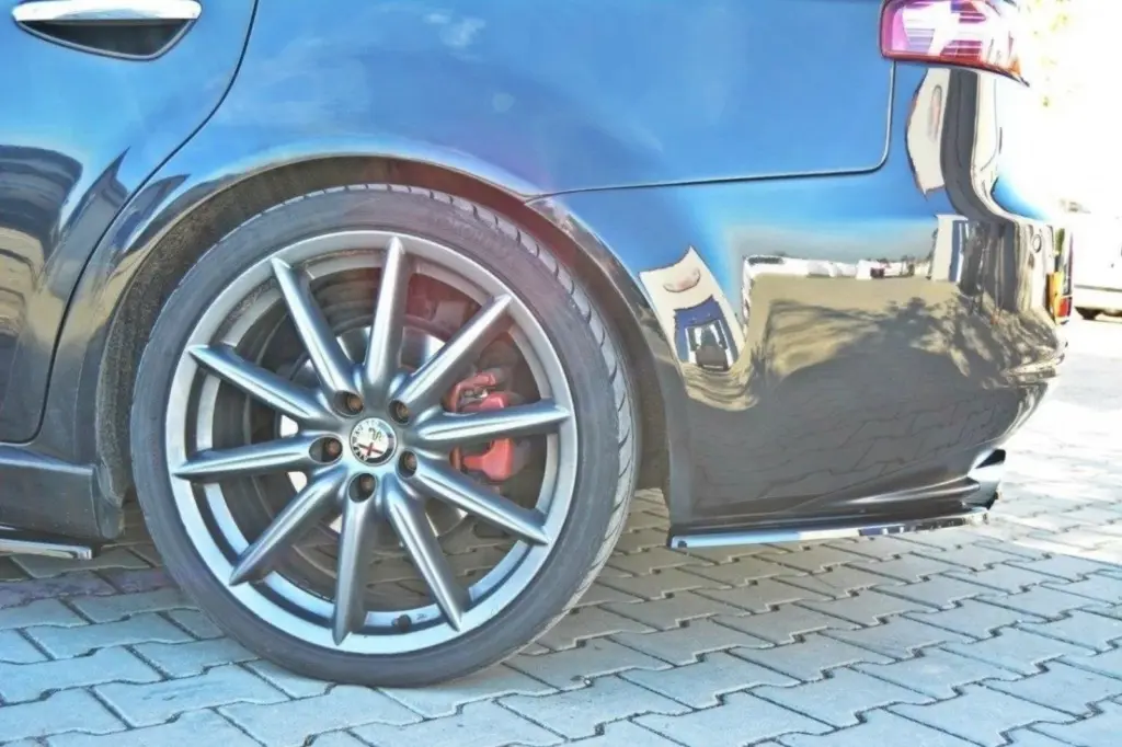 Rear Side Splitters compatible with Alfa Romeo 159