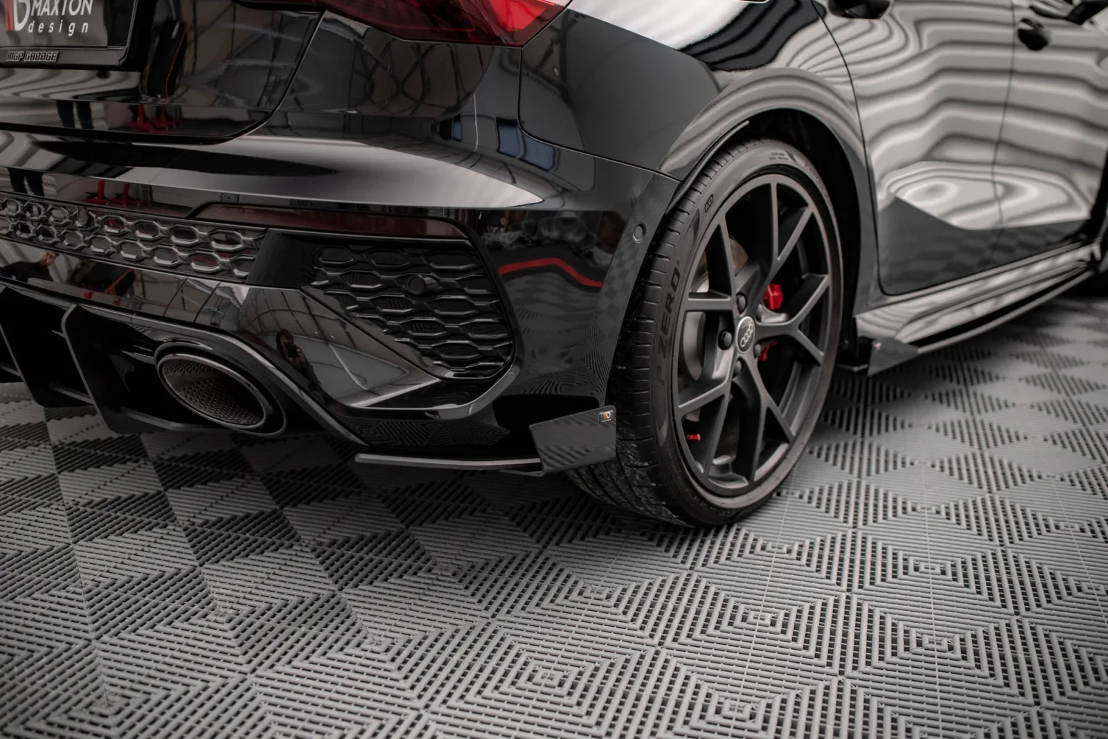 Rear Side Flaps compatible with Audi RS3 Sportback 8Y