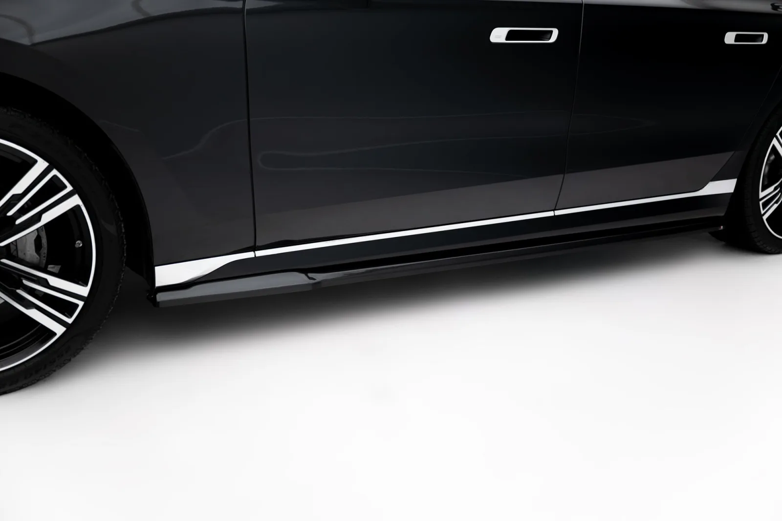 Side Skirts Diffusers compatible with BMW 7 G70