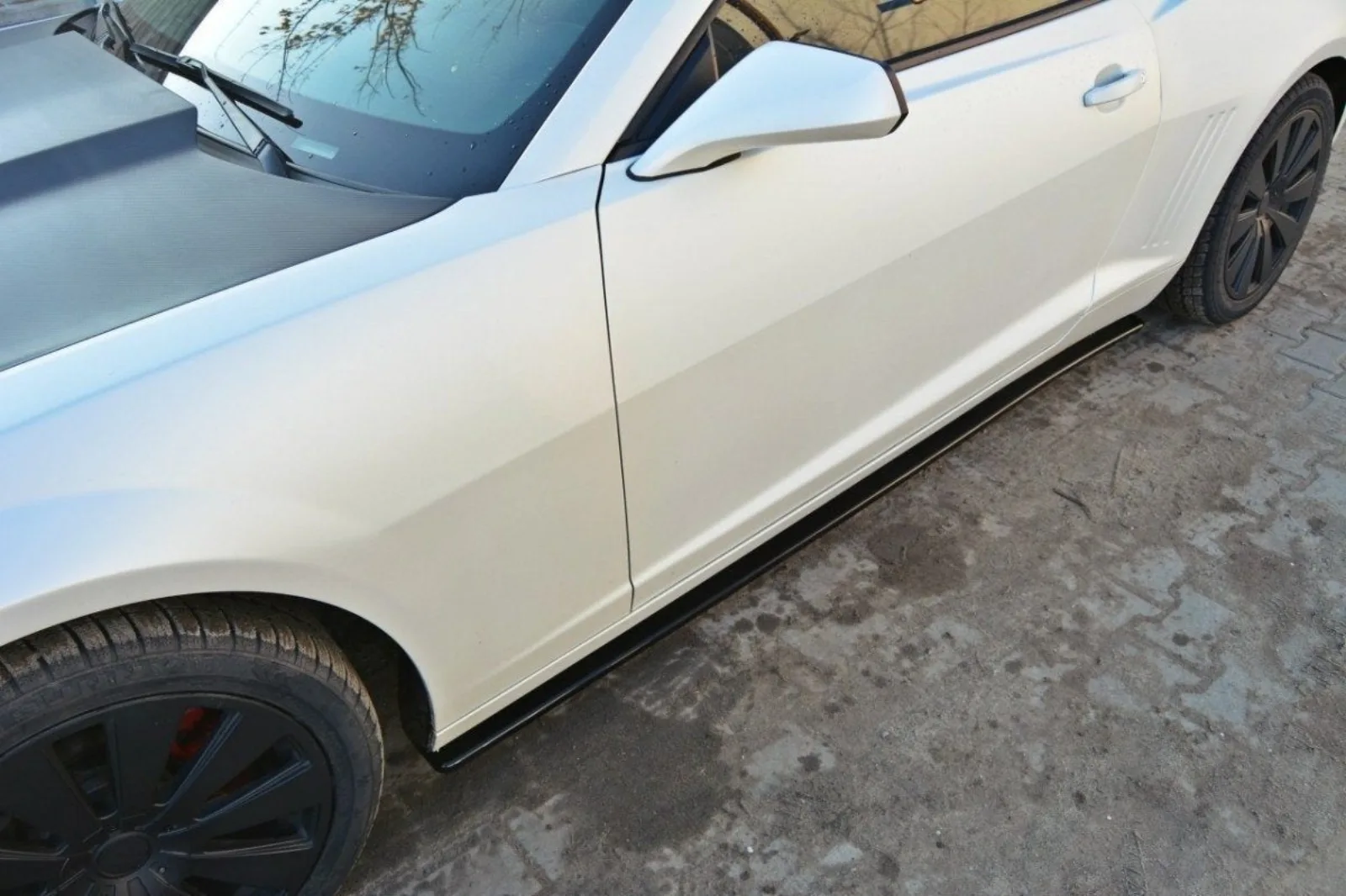 Side Skirts Diffusers compatible with Chevrolet Camaro SS / Standard Mk5