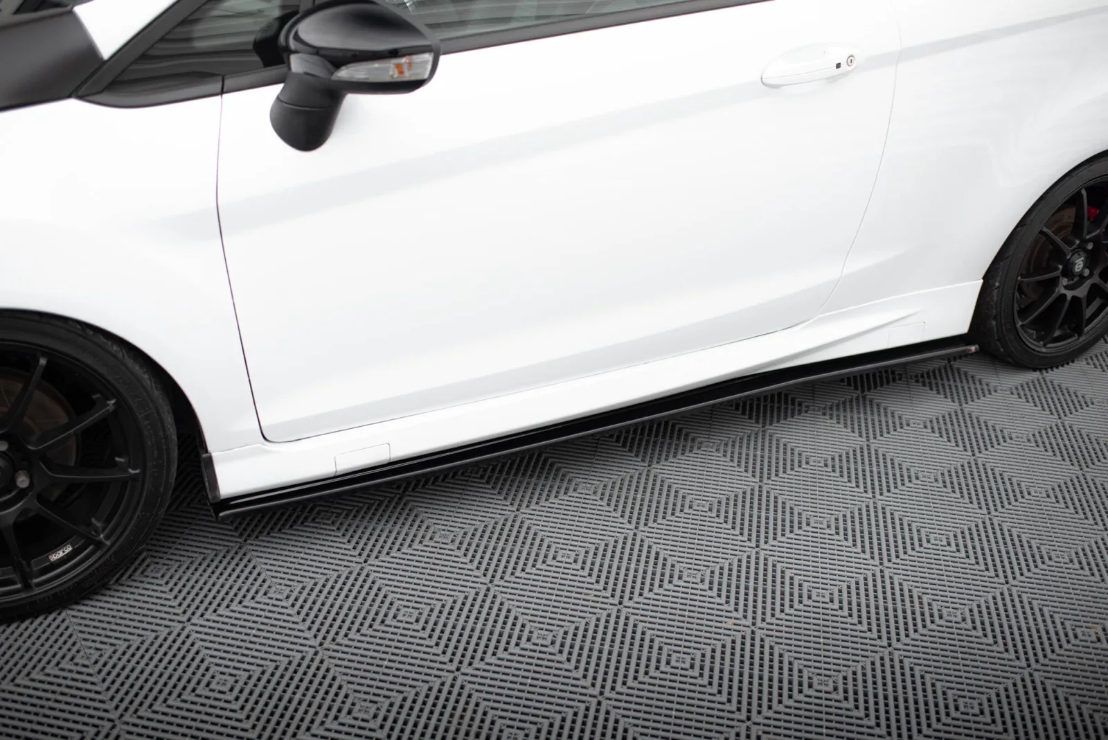 Side Skirts Diffusers compatible with Ford Fiesta ST / ST-Line Mk7 / Mk7 Facelift