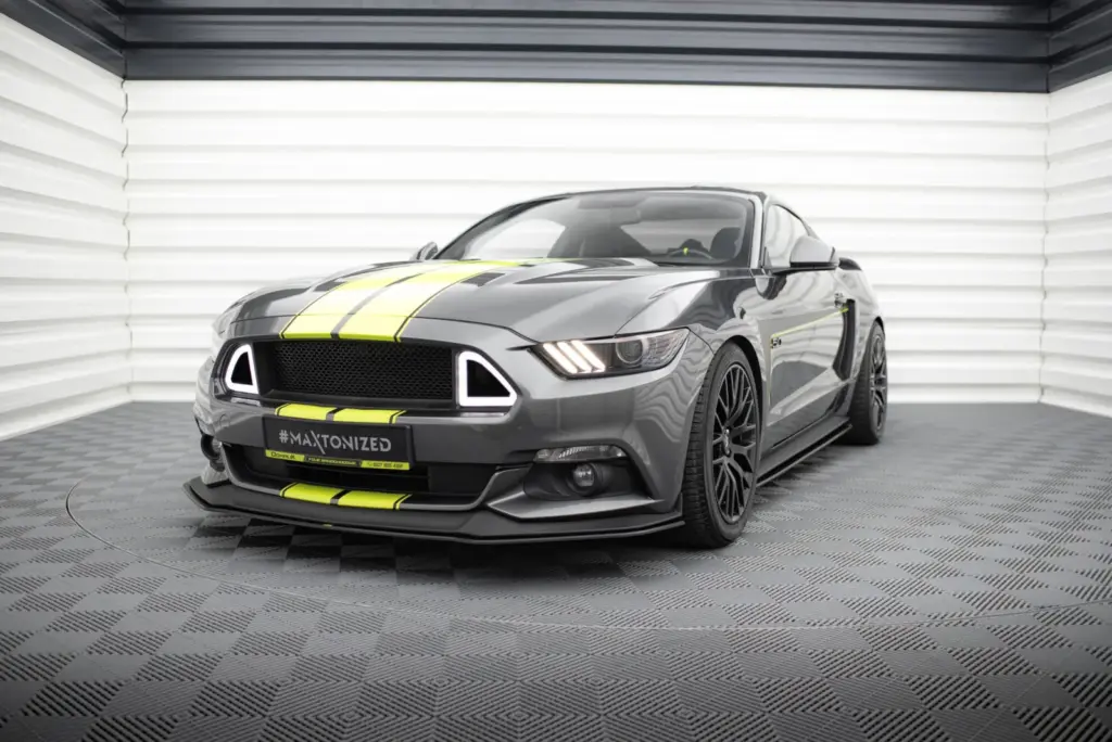 Front Splitter Street Pro compatible with Ford Mustang GT Mk6