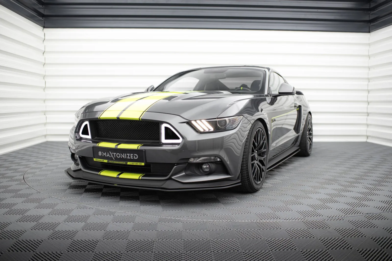 Front Splitter Street Pro compatible with Ford Mustang GT Mk6