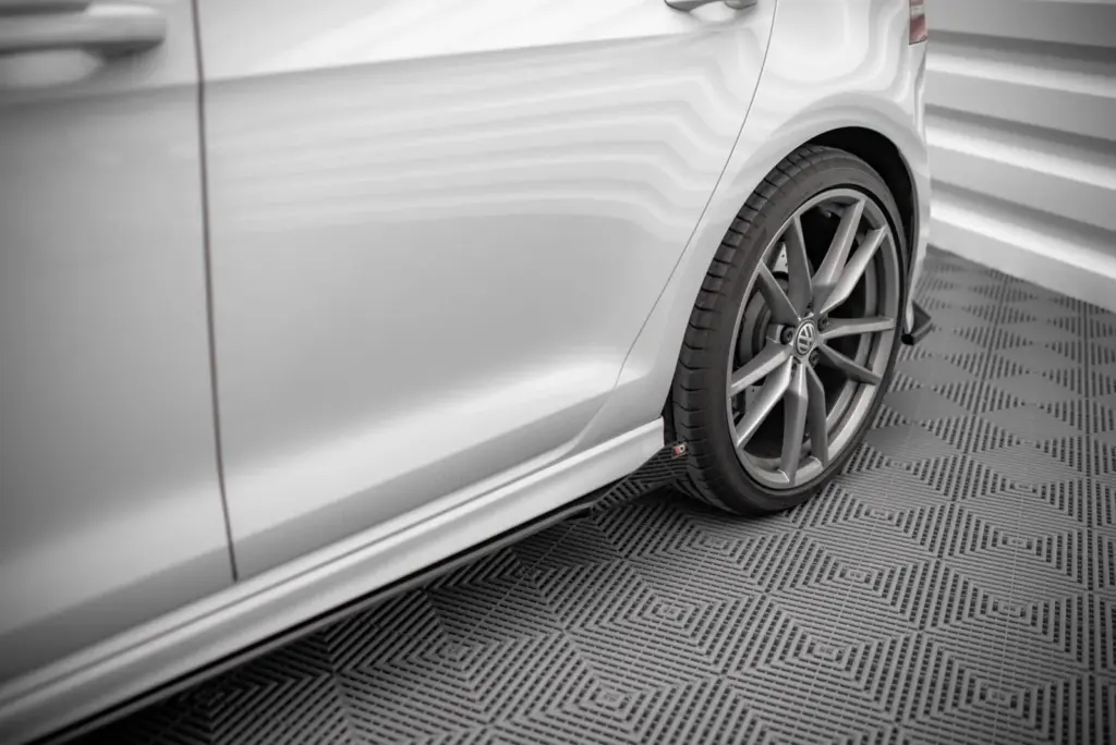 Side Flaps compatible with Volkswagen Golf R Mk7