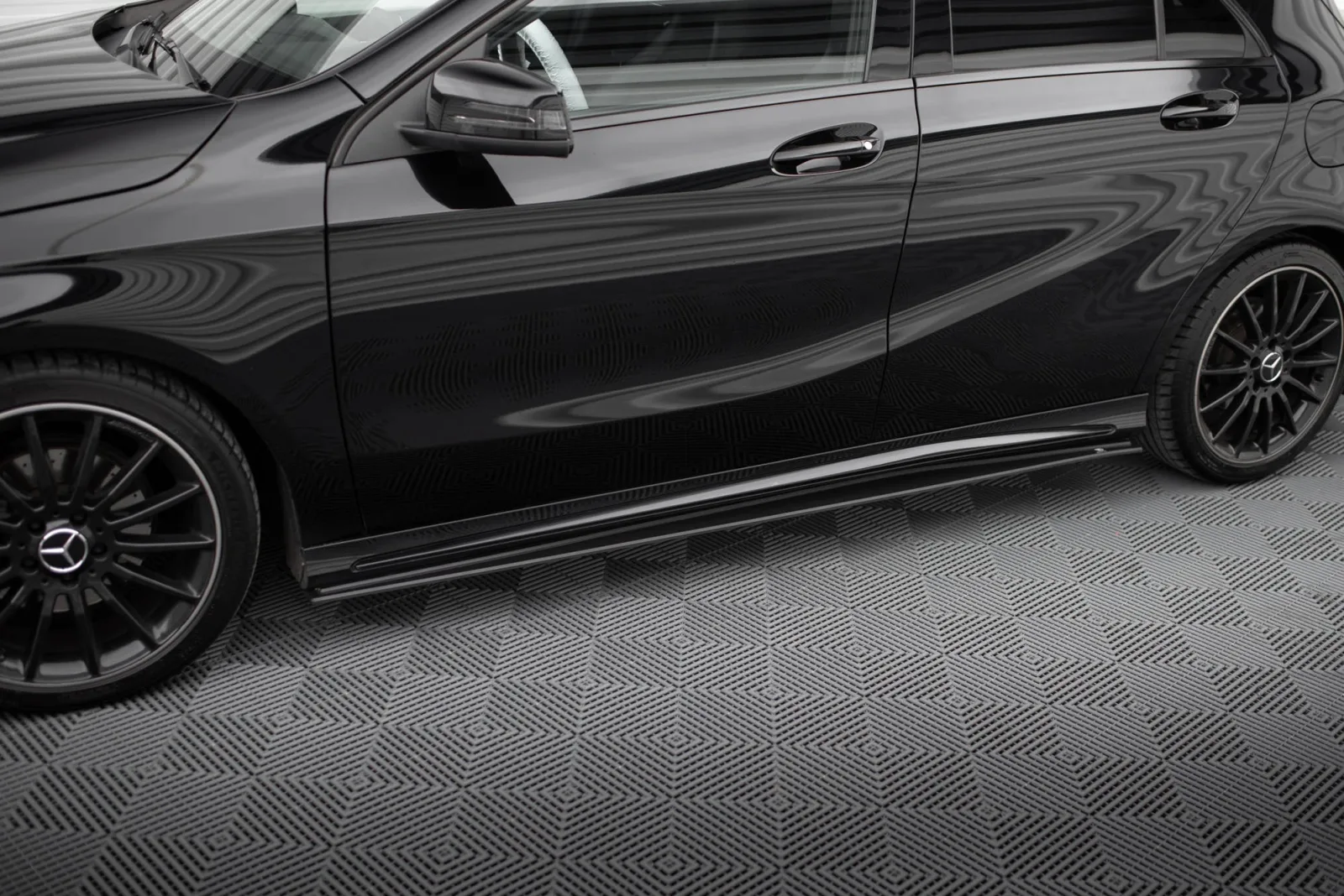 Side Skirts Diffusers Street Pro compatible with Mercedes-Benz A AMG-Line W176 Facelift