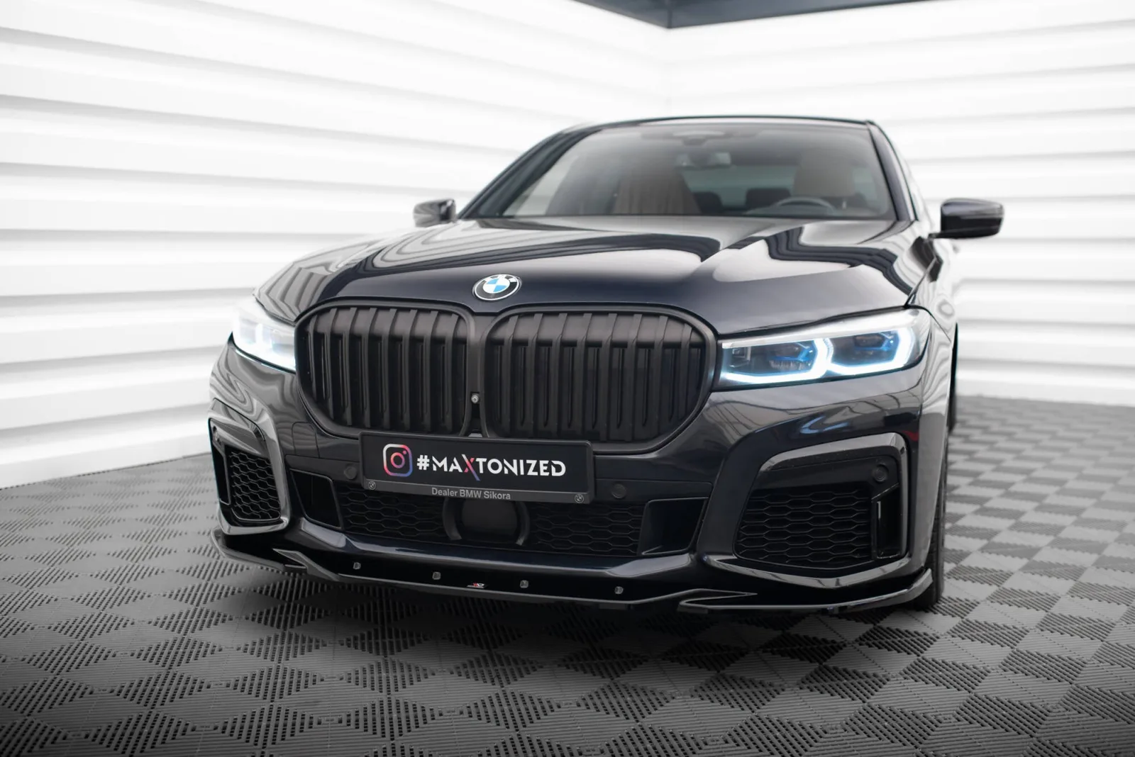 Front Splitter V.3 compatible with BMW 7 M-Pack G11 / G12 Facelift