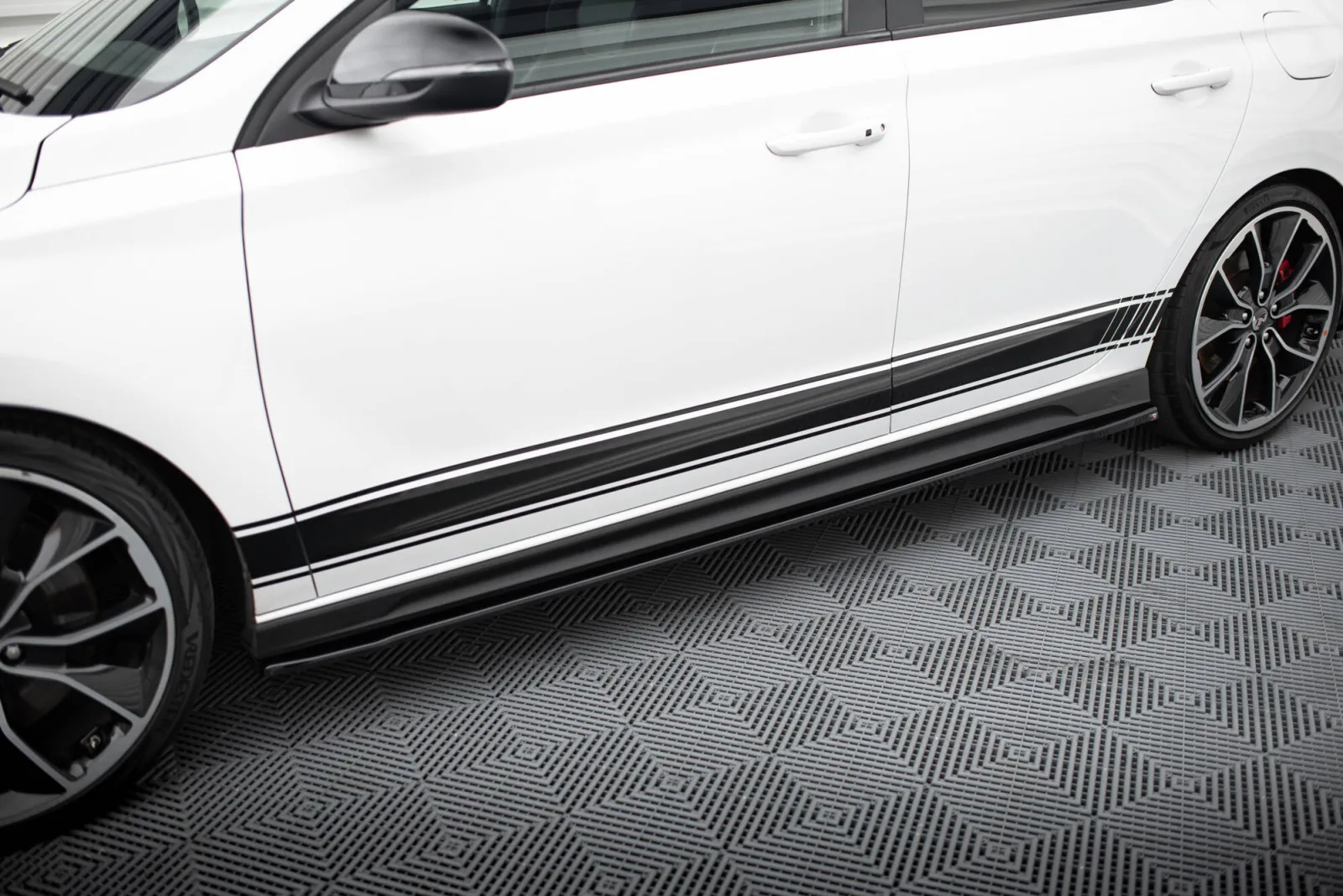Side Skirts Diffusers V.4 compatible with Hyundai I30 N / N-Line Hatchback / Fastback Mk3 / Mk3 Facelift