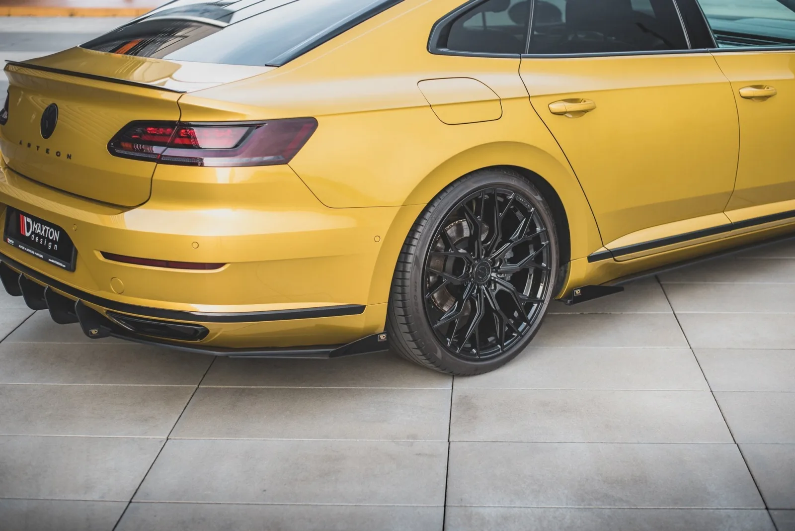 Rear Side Flaps compatible with Volkswagen Arteon R-Line Sedan / Shooting Brake Mk1