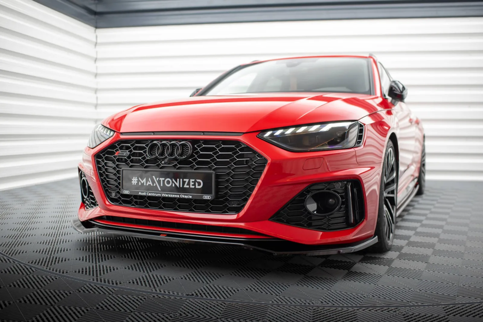 Front Splitter V.1 compatible with Audi RS4 B9 Facelift