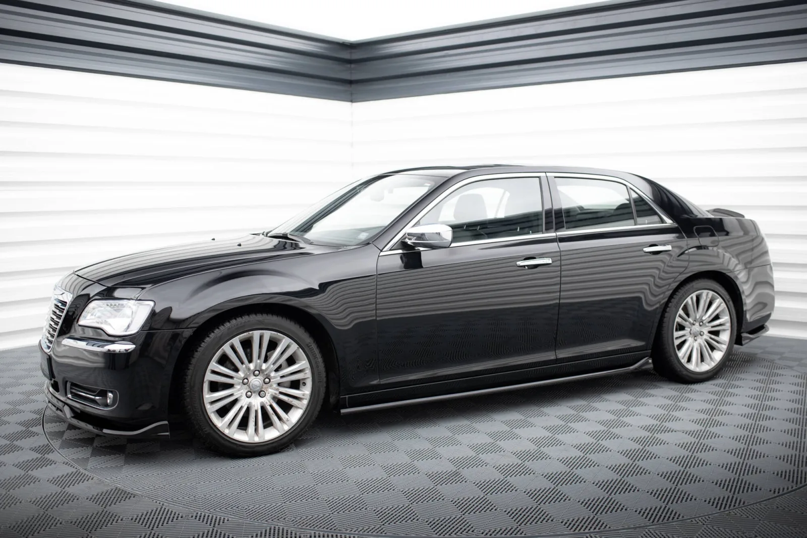 Set of Splitters compatible with Chrysler 300 Mk2