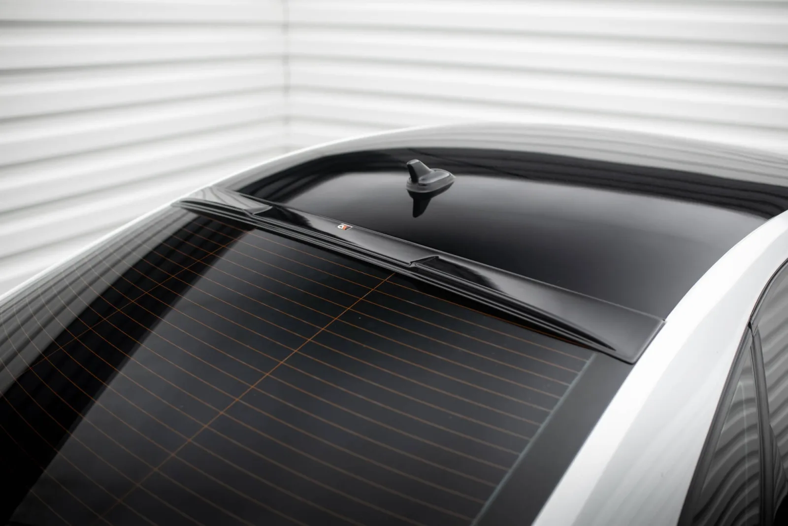 Rear Window Extension compatible with Volkswagen Passat GT B8 Facelift USA