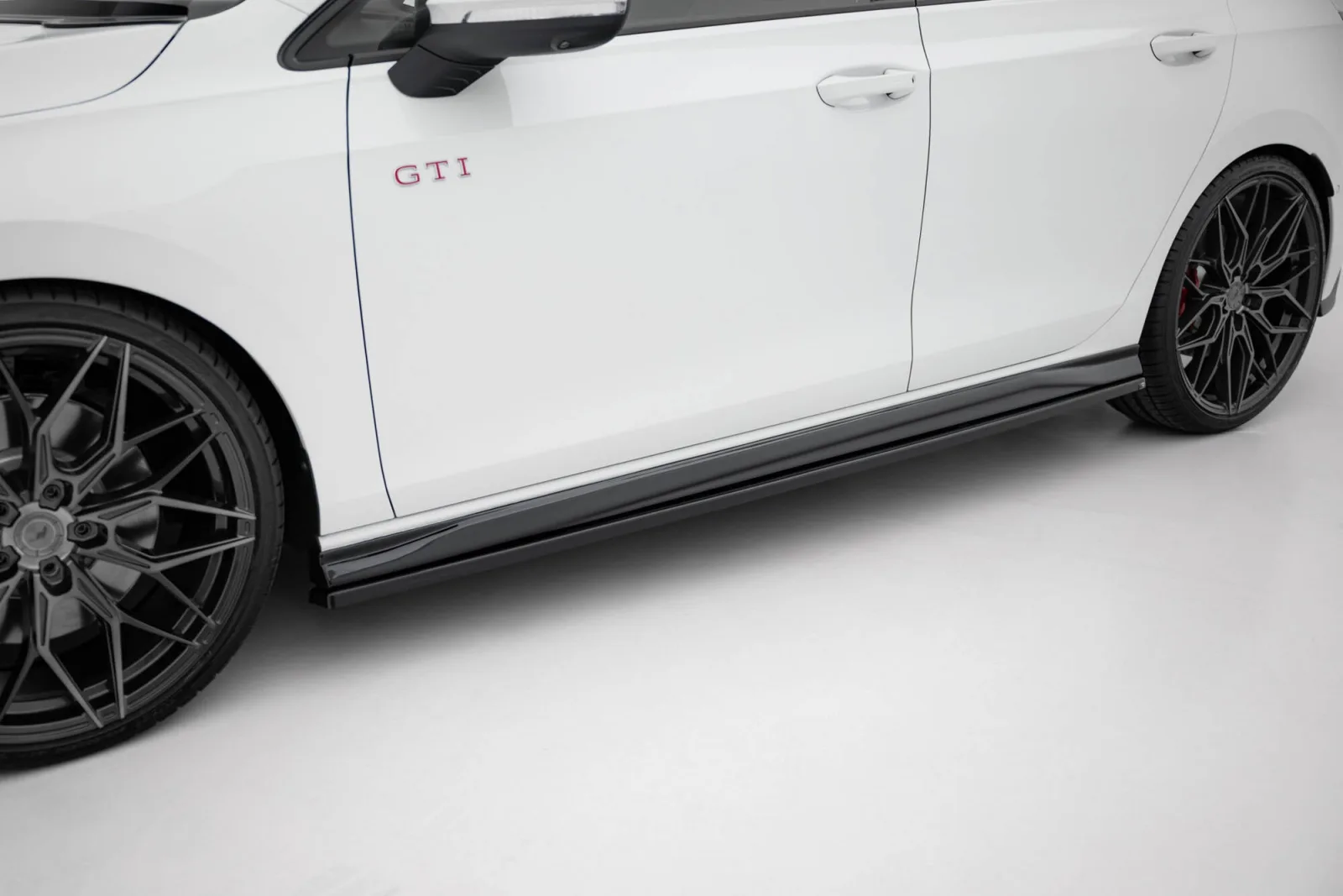 Side Skirts Diffusers V.4 compatible with Volkswagen Golf GTI / GTE / GTI Clubsport / GTD / R-Line Mk8