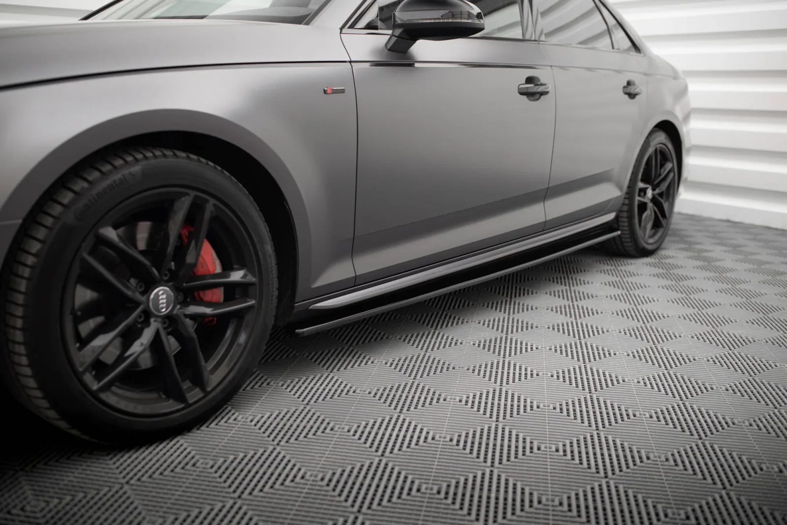 Side Skirts Diffusers compatible with Audi S4 / A4 S-Line / A4 Competiton B9