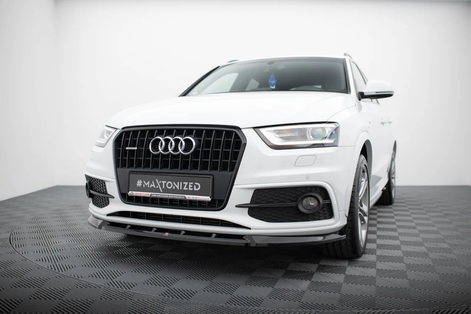 Front Splitter V.1 compatible with Audi Q3 S-line 8U