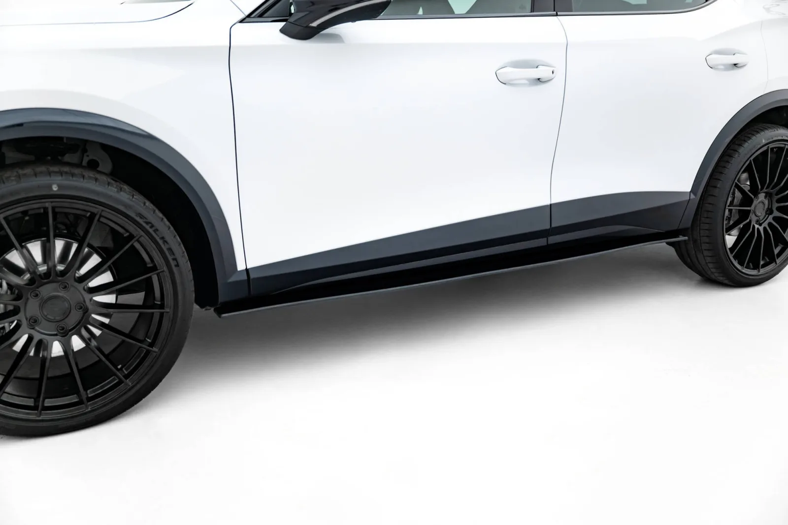 Side Skirts Diffusers Street Pro compatible with Cupra Formentor Mk1 Facelift