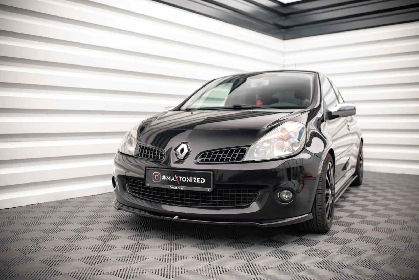 Front Splitter compatible with Renault Clio III RS