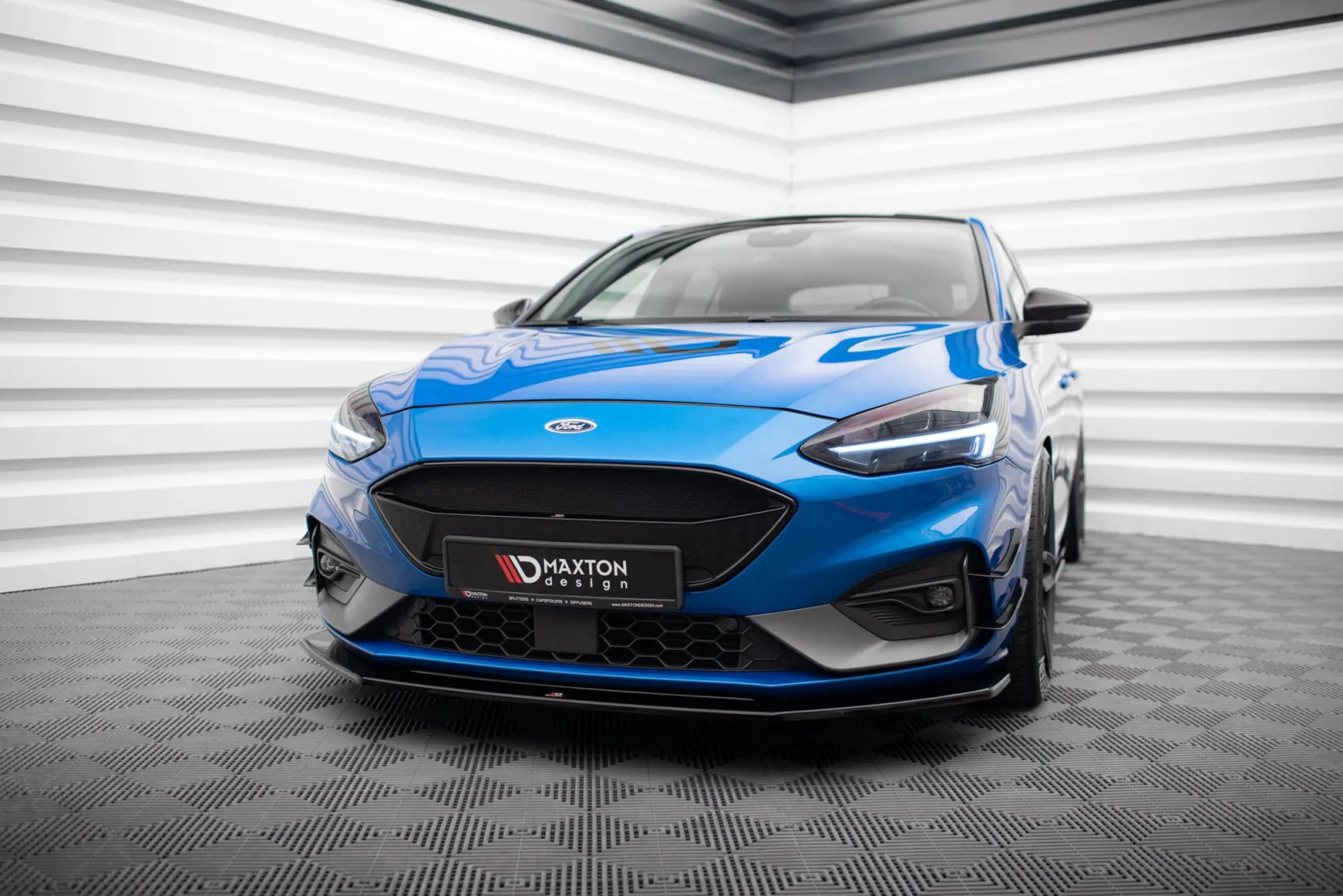 Front Splitter V.6 compatible with Ford Focus ST / ST-Line Mk4
