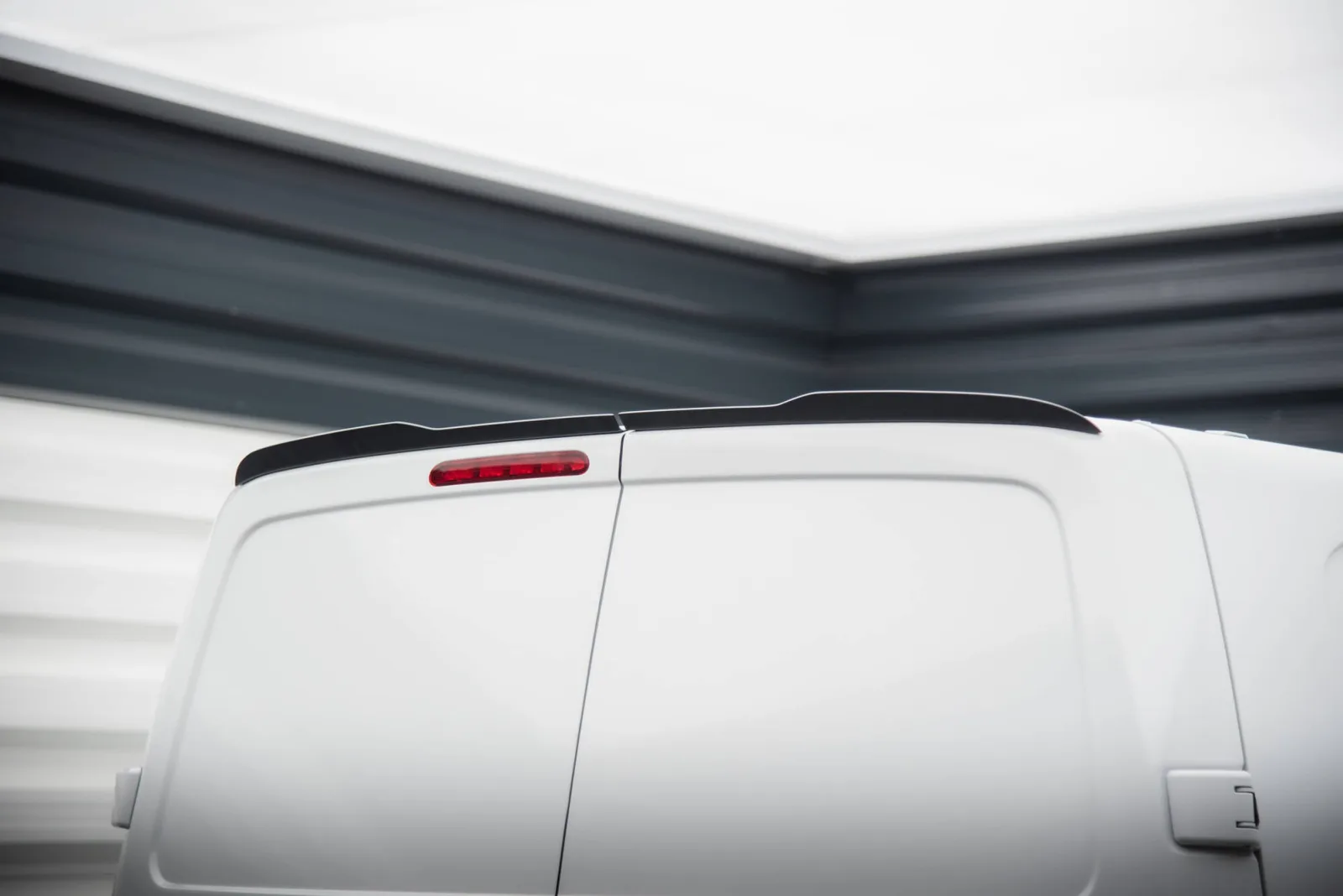 Spoiler Cap compatible with Citroen Jumpy Mk3
