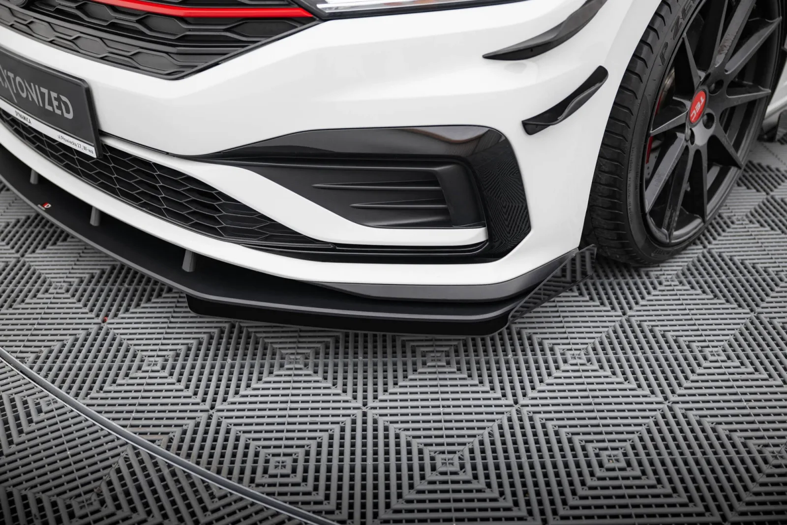 Front Flaps compatible with Volkswagen Jetta GLI Mk7